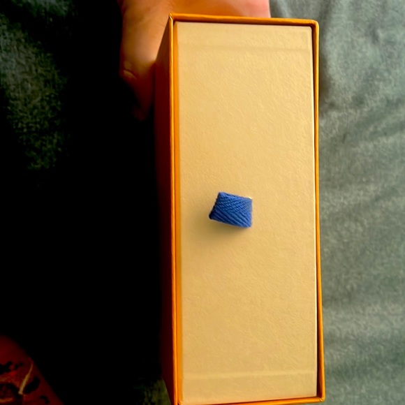 Brand New Authentic Louis Vuitton Box. Came from a LV pyramid belt. - Picture 2 of 4